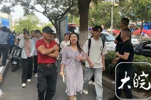 小卡：我们命中了空位投篮 每个人都为今天的胜利做出了贡献